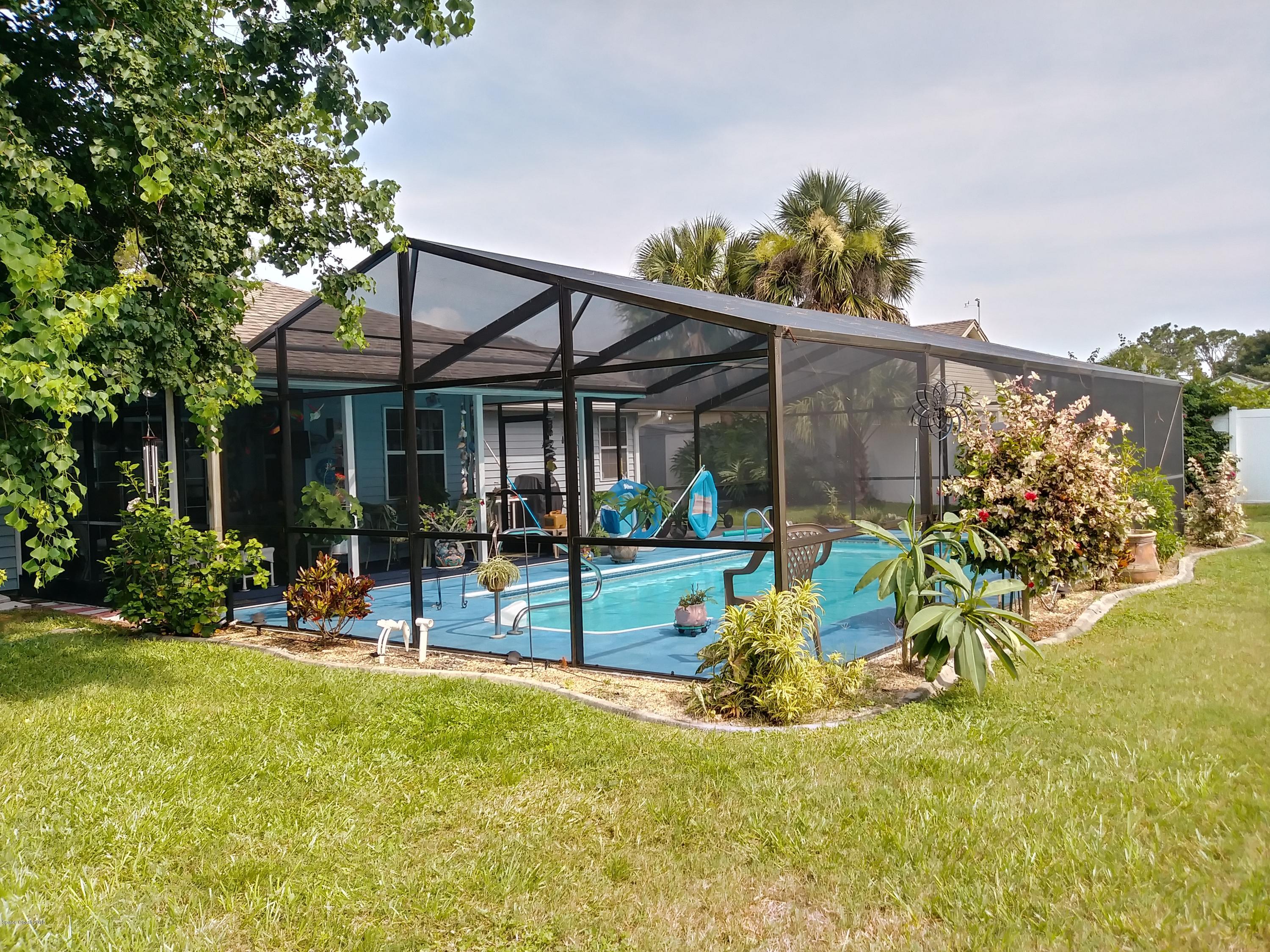 6875 Cairo Road Cocoa, FL 32927 - Photo 8 of 14 corner of back