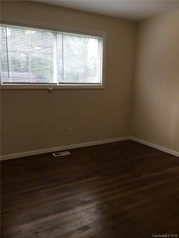 2500 Thornton Road Charlotte, NC 28208 - Photo 5 of 8 Gallery Image 5