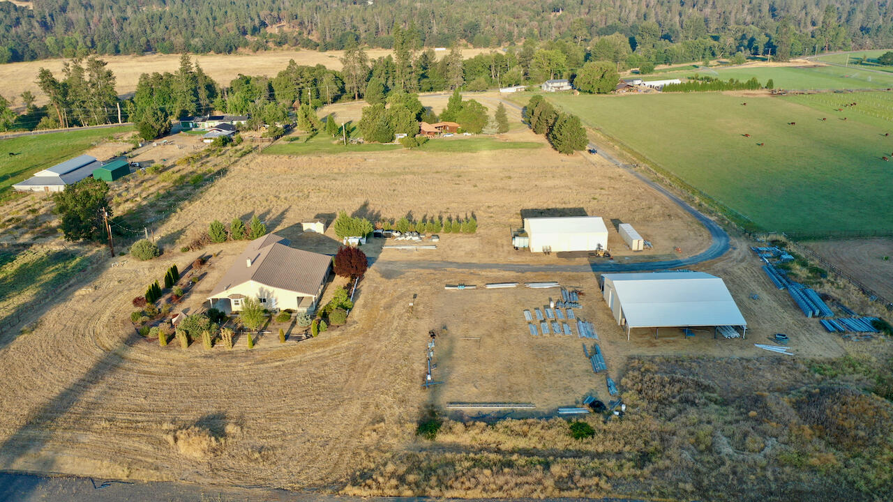 580 Hamilton Road Jacksonville, OR 97530 - Photo 58 of 64 5822B21CE53E0AA1F4278426124446C6