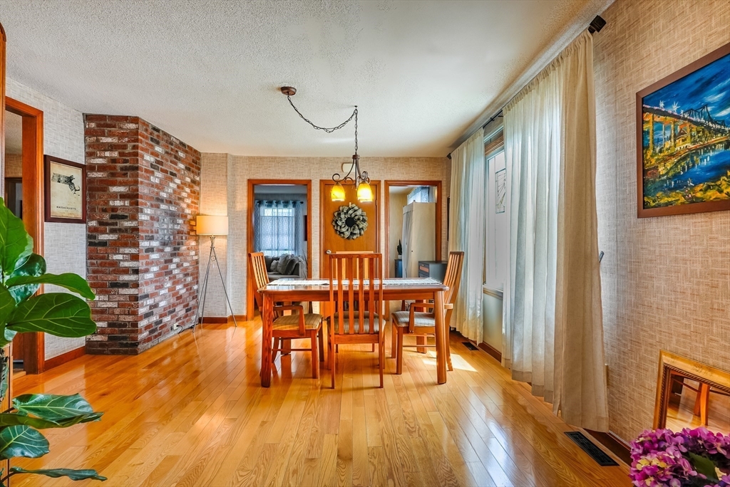 217 Brayton Avenue Fall River, MA 02721 - Photo 7 of 31