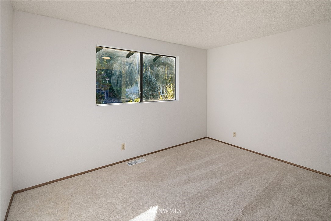 20912 28th Avenue Southeast Bothell, WA 98021 - Photo 12 of 20