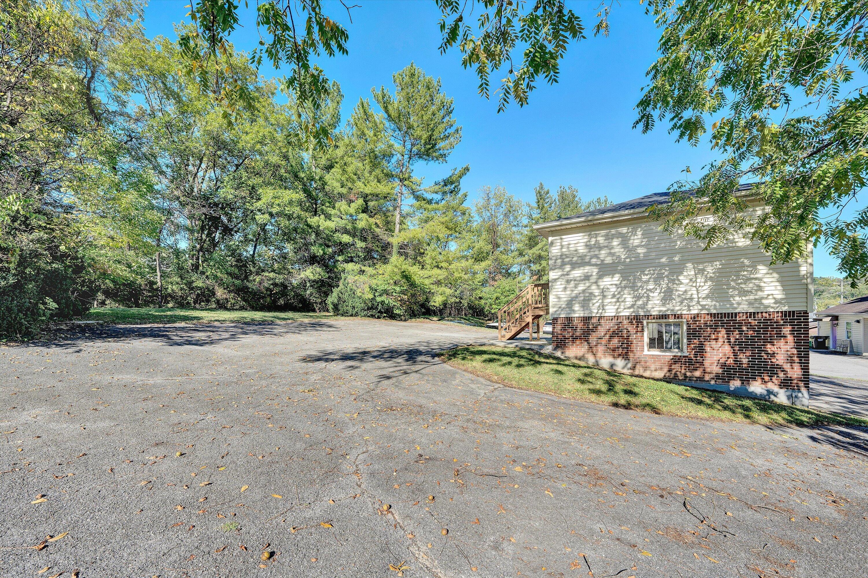 7760 Williamson Road Roanoke, VA 24019 - Photo 30 of 43 7760 Williamson Road (42)