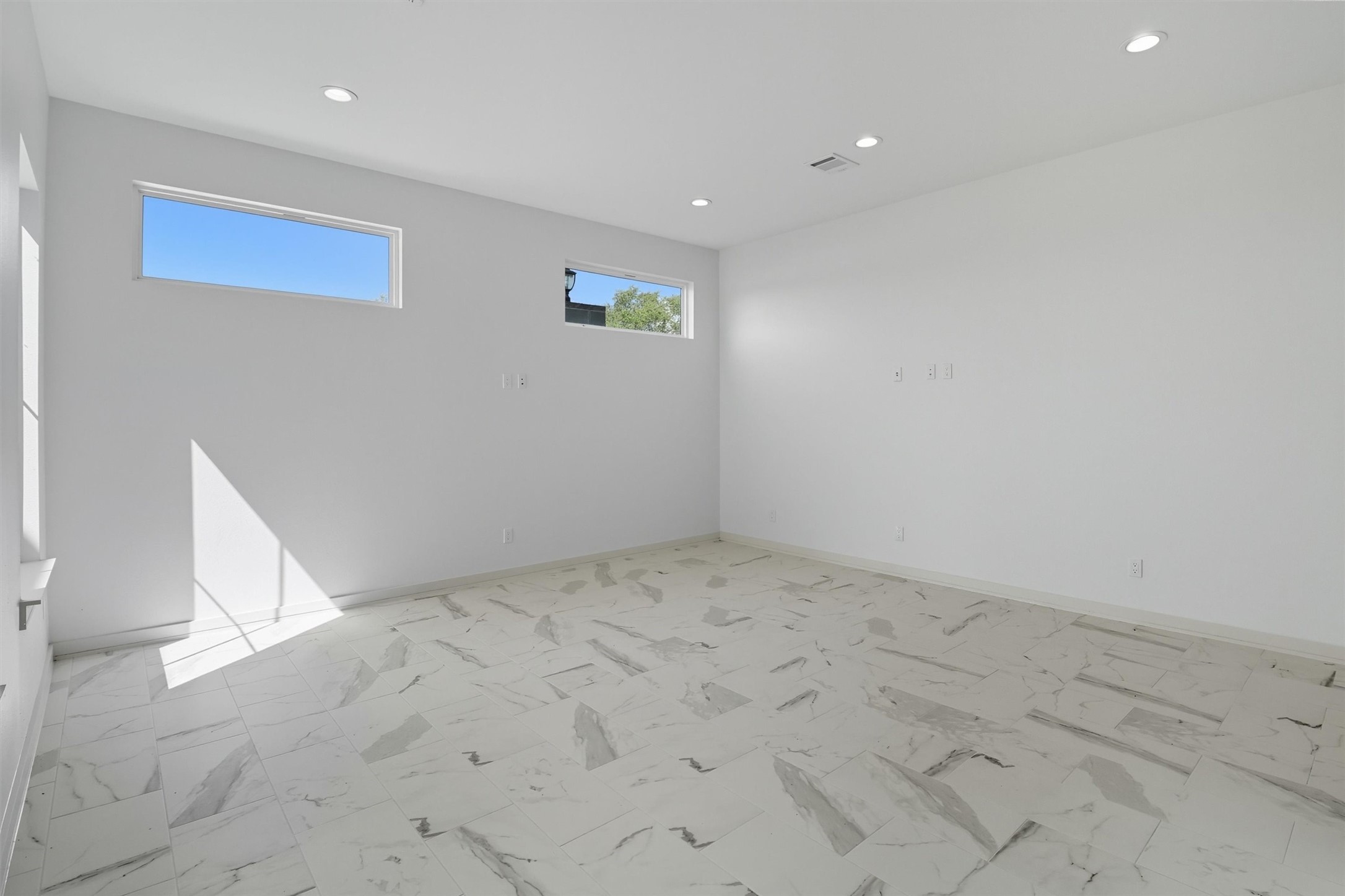 2924 El Fenice Lane Houston, TX 77057 - Photo 15 of 39 a view of empty room