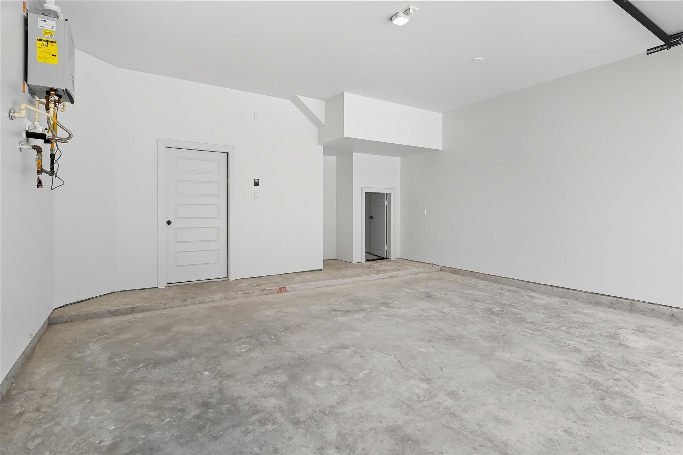 2924 El Fenice Lane Houston, TX 77057 - Photo 37 of 39 a view of an empty room