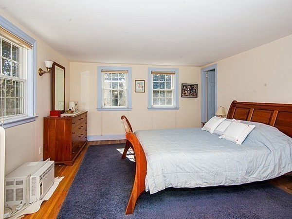 61 Hedge Road Brookline, MA 02445 - Photo 16 of 22 Gallery Image 16