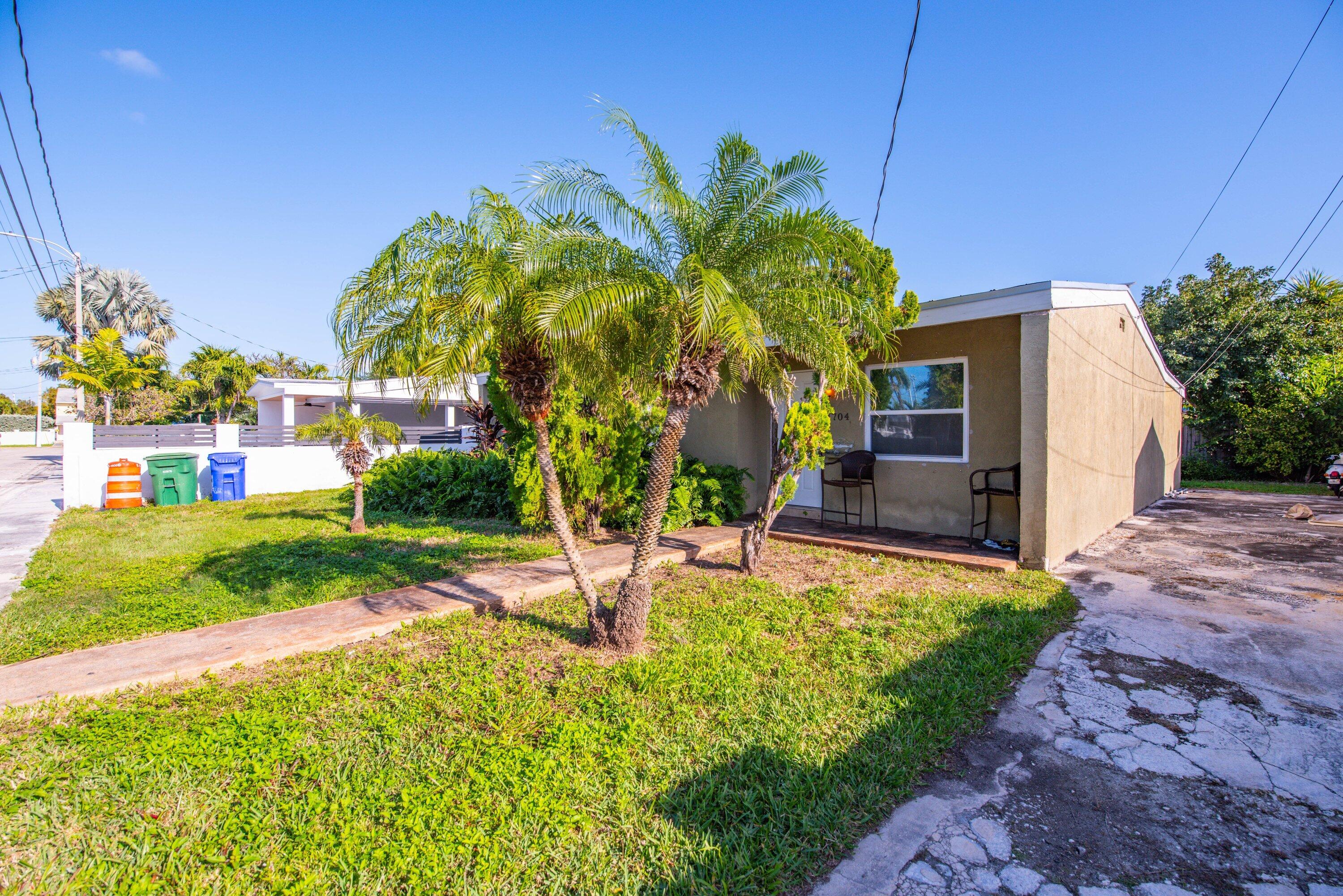 1704 Duncan Street Key West, FL 33040 - Photo 6 of 20 a view of a backyard with plants and a patio