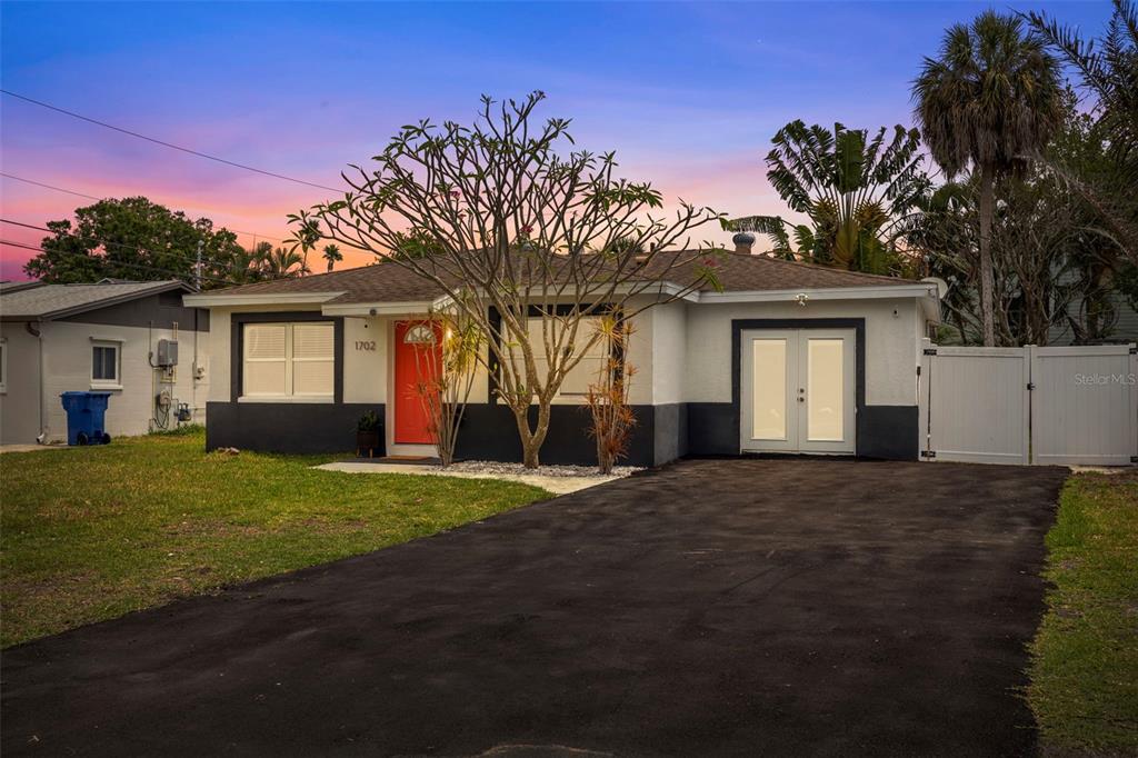 1702 Bayou Grande Blvd Northeast  