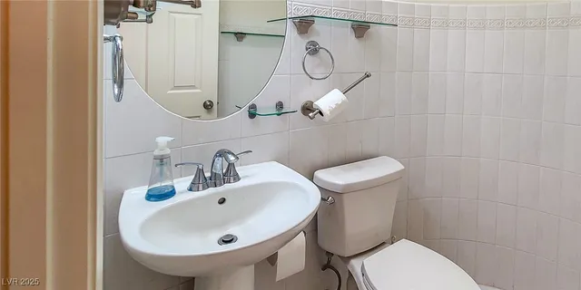 $1,095,000 | 4100 Highland Castle Court, Las Vegas, NV 89129