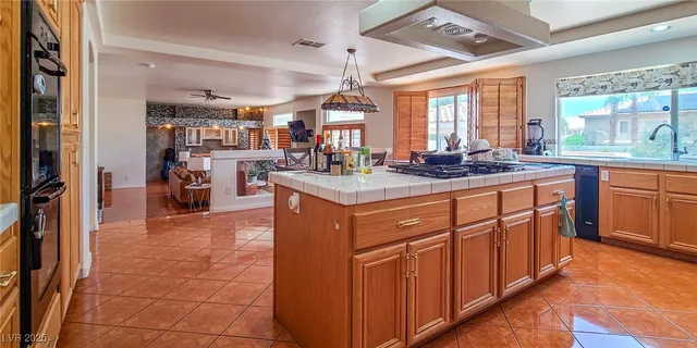 $1,095,000 | 4100 Highland Castle Court, Las Vegas, NV 89129