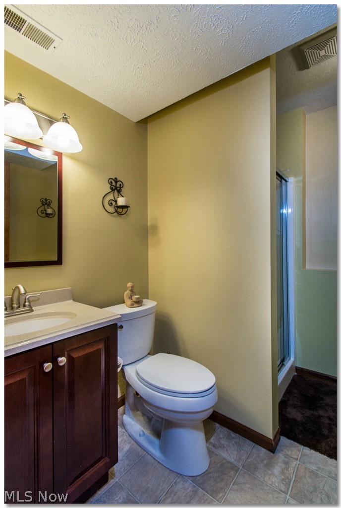 6109 Ridgeview Boulevard North Ridgeville, OH 44039 - Photo 17 of 22