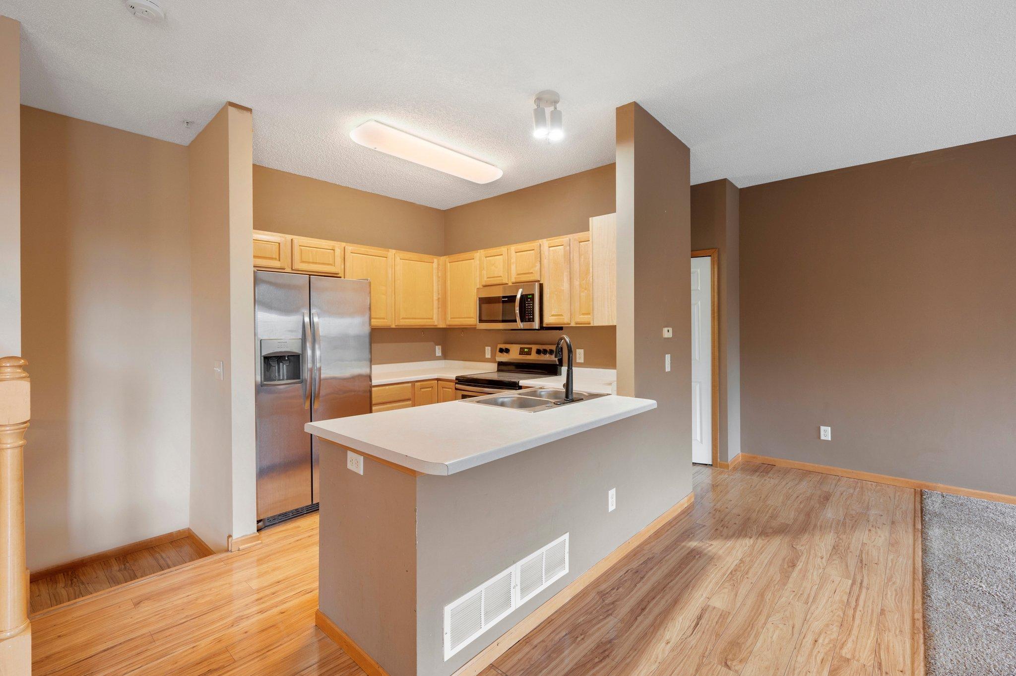 6554 Merrimac Lane North Maple Grove, MN 55311 - Photo 3 of 20