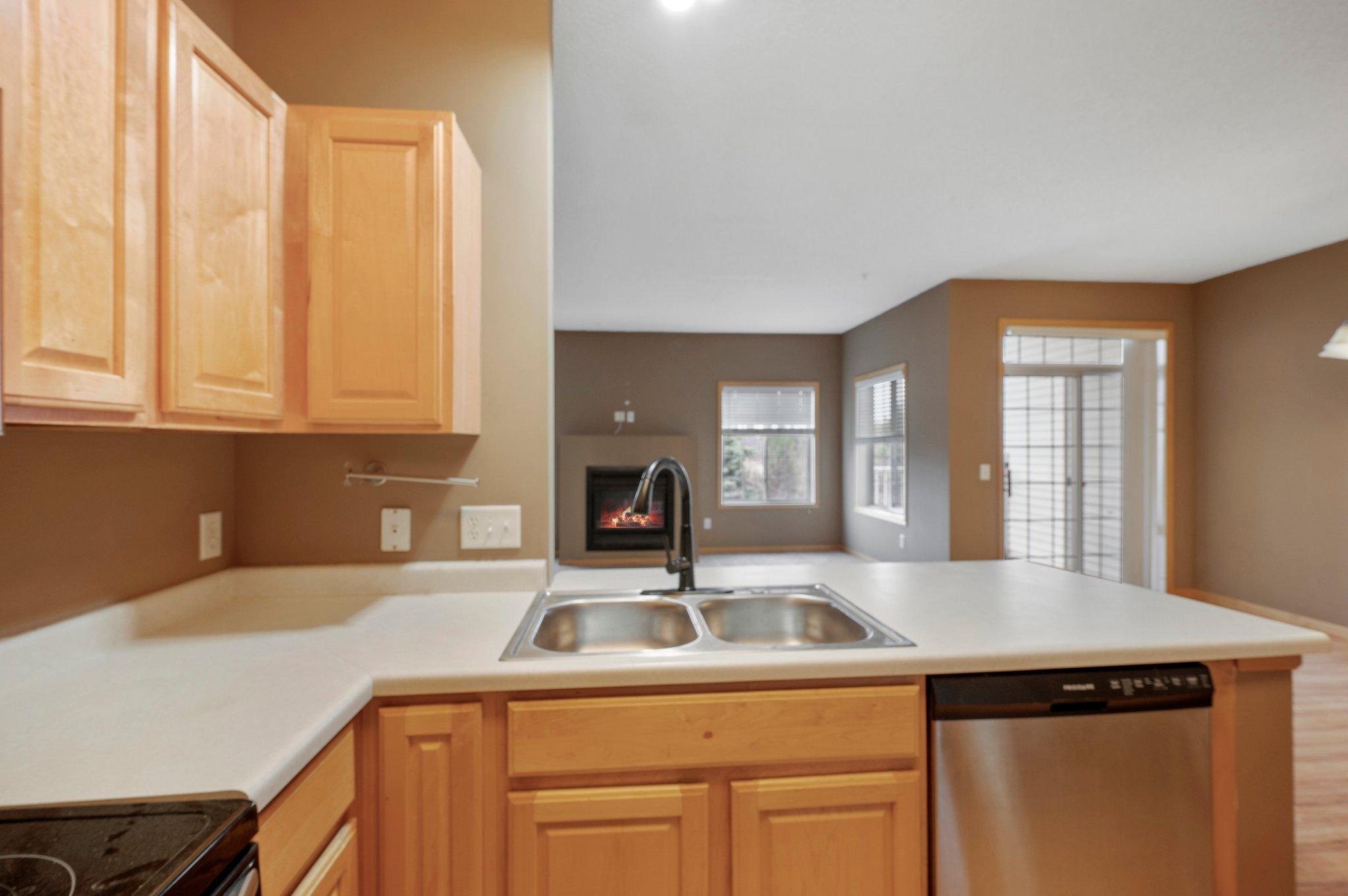 6554 Merrimac Lane North Maple Grove, MN 55311 - Photo 4 of 20