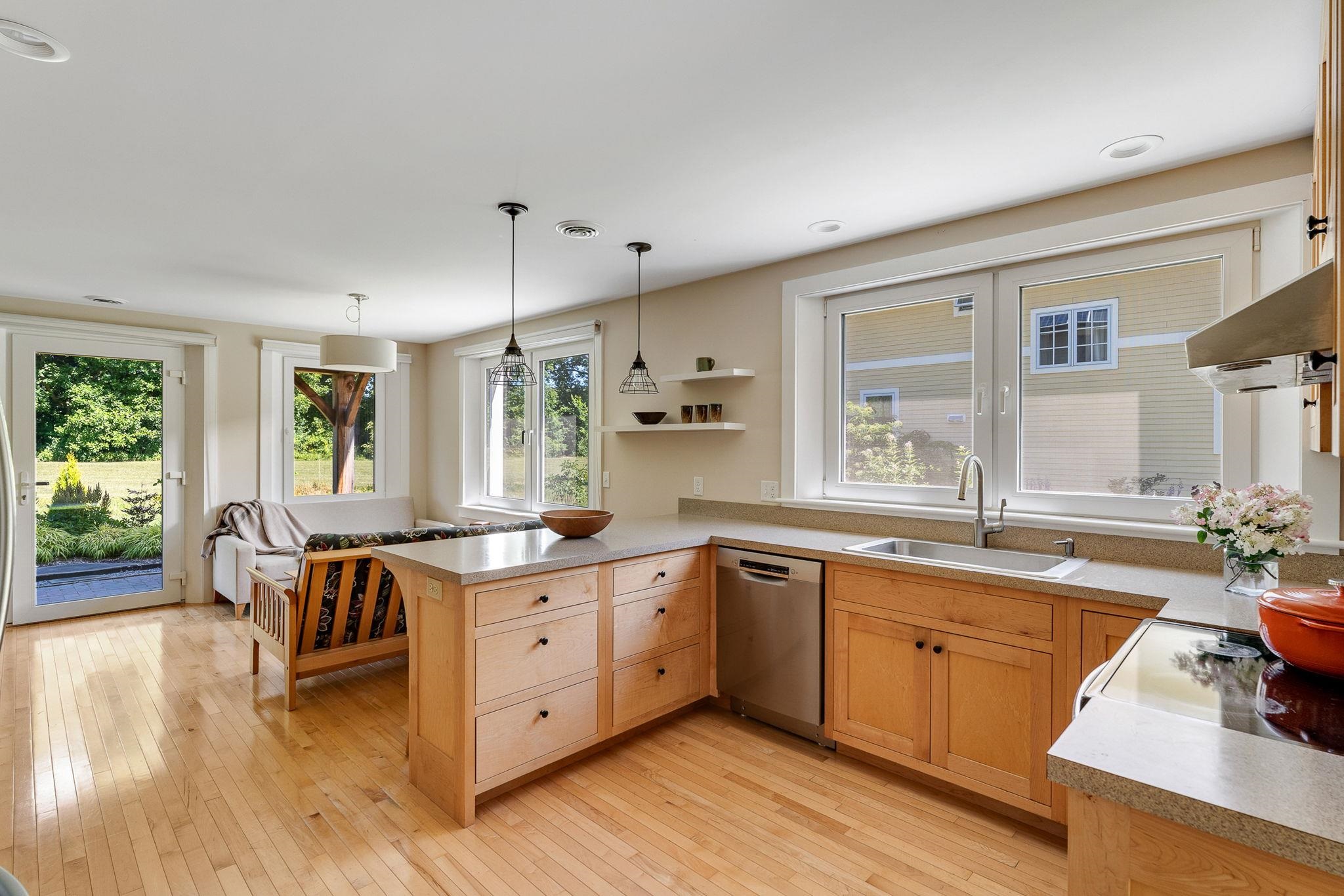 22 Common Way Charlotte, VT 05445 - Photo 4 of 42