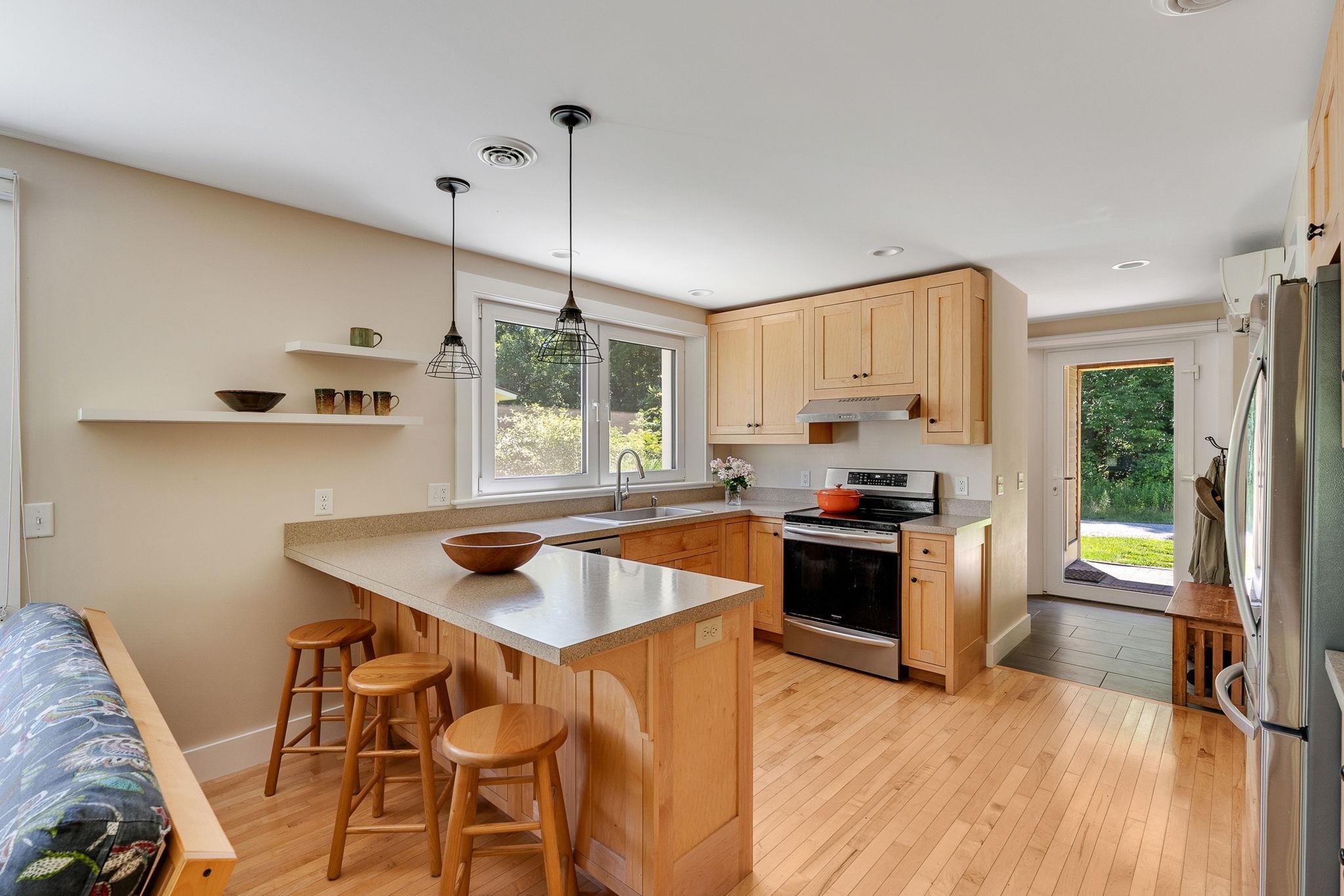 22 Common Way Charlotte, VT 05445 - Photo 8 of 42