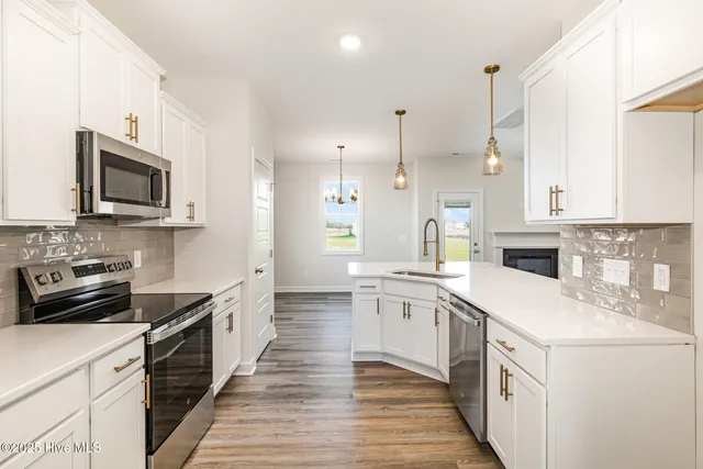 $319,995 | 102 Bella Place, La Grange, NC 28551