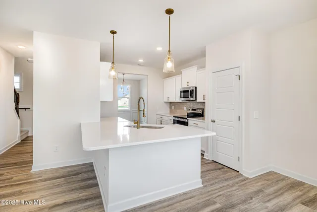 $319,995 | 102 Bella Place, La Grange, NC 28551