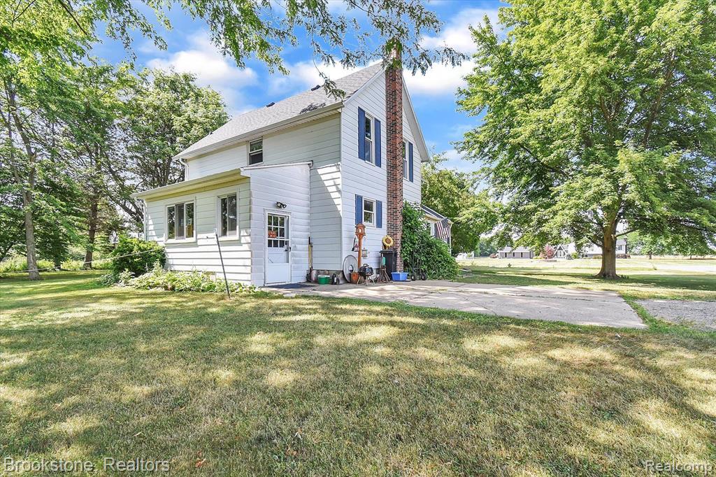 10150 Easton Road New Lothrop, MI 48460 - Photo 2 of 40