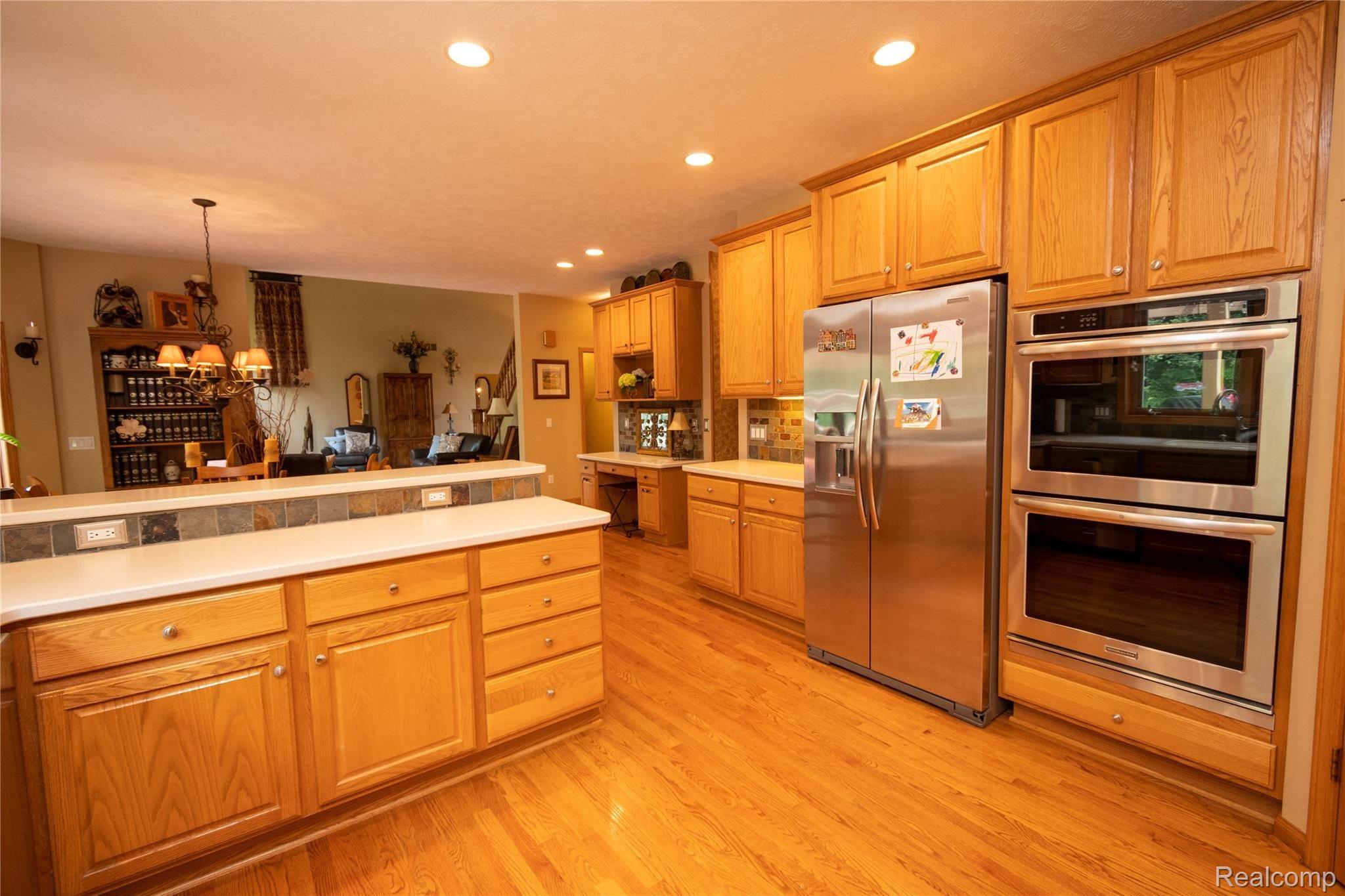 9449 Quail Ridge Run Brighton, MI 48114 - Photo 19 of 71 DSC_0813.jpg