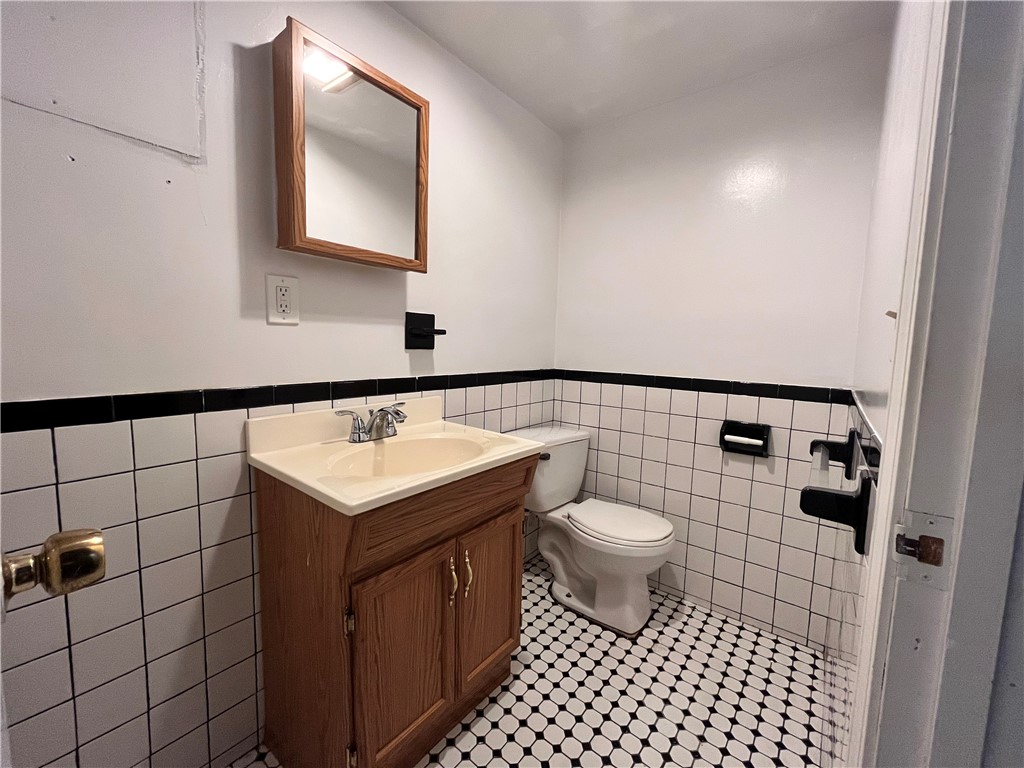 135 Perry Street Central Falls, RI 02863 - Photo 12 of 23