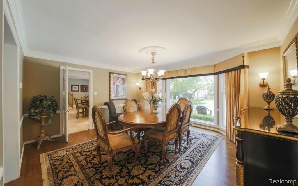 240 Touraine Road Grosse Pointe Farms, MI 48236 - Photo 14 of 50