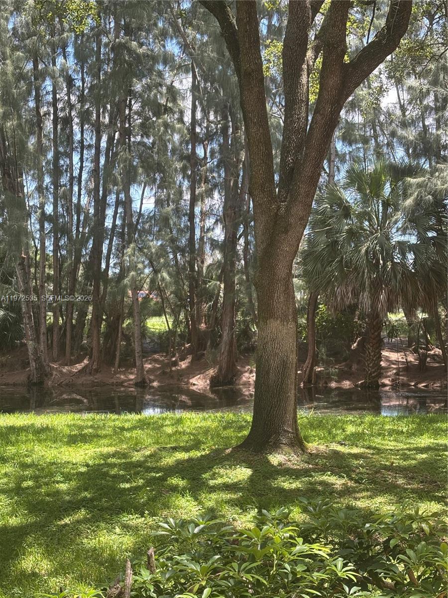 400 Commodore Drive, Unit 107 Plantation, FL 33325 - Photo 8 of 12