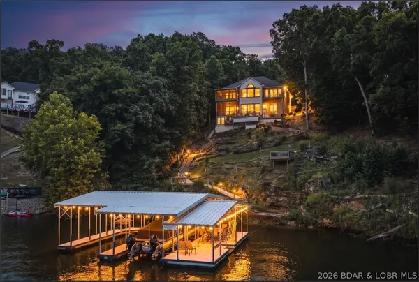 $1,890,000 | 139 Turn Bridge Court, Sunrise Beach, MO 65079