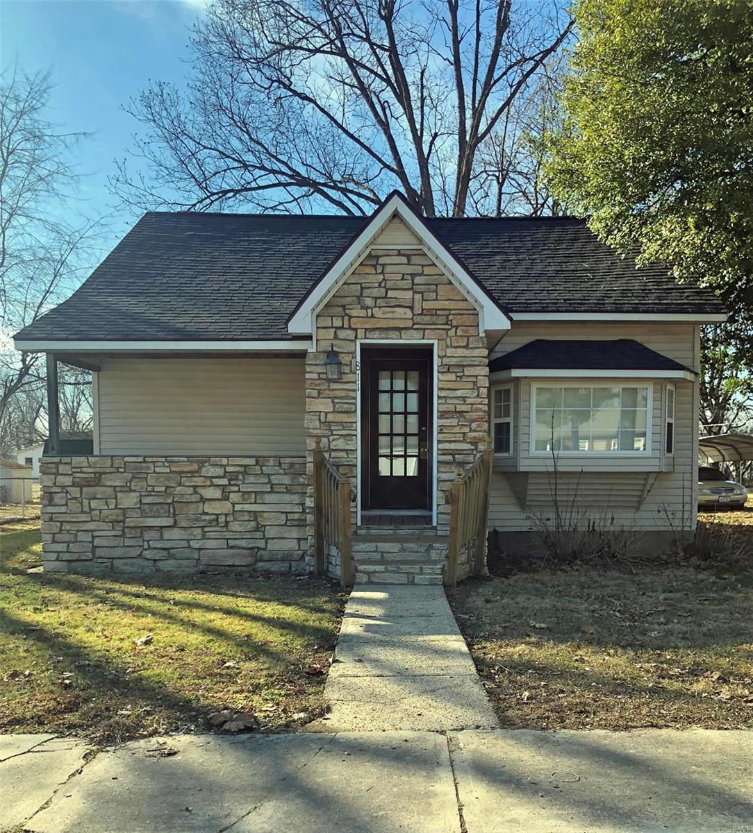 811 North Catalpa St