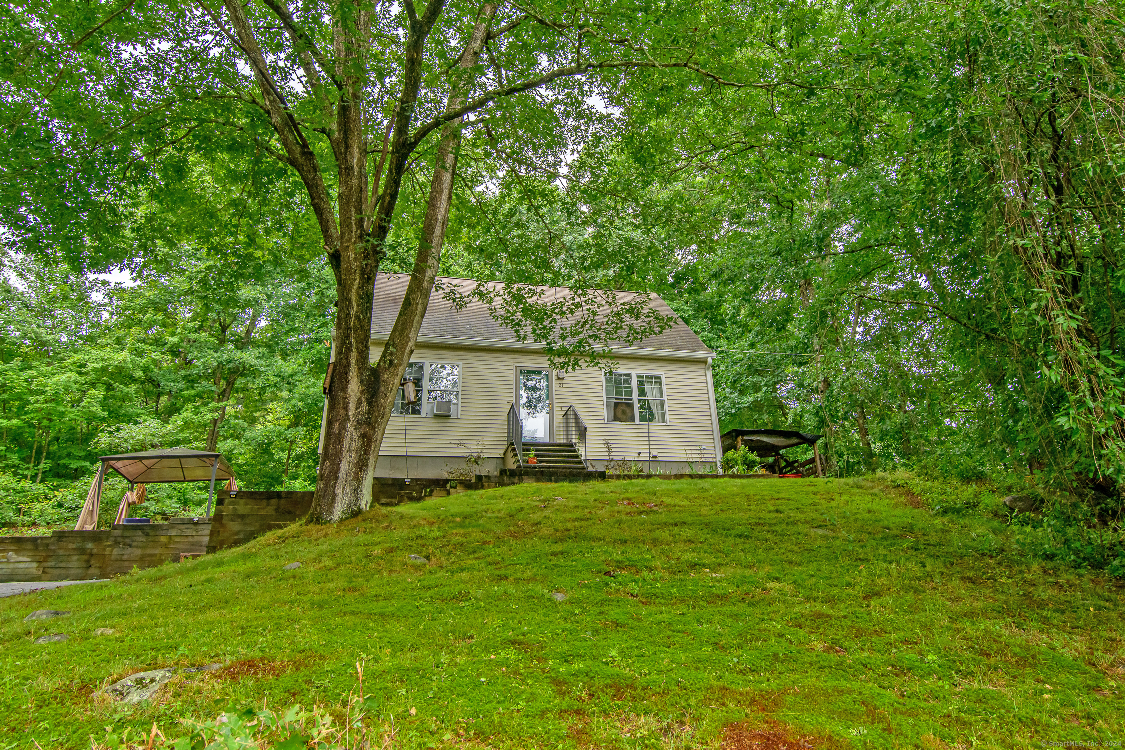 21 Kinney Hill Road Plainfield, CT 06374 - Photo 1 of 1