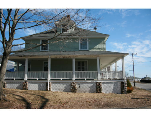 47 Beach Road Gloucester, MA 01930 - Photo 3 of 9 a house view with a outdoor space
