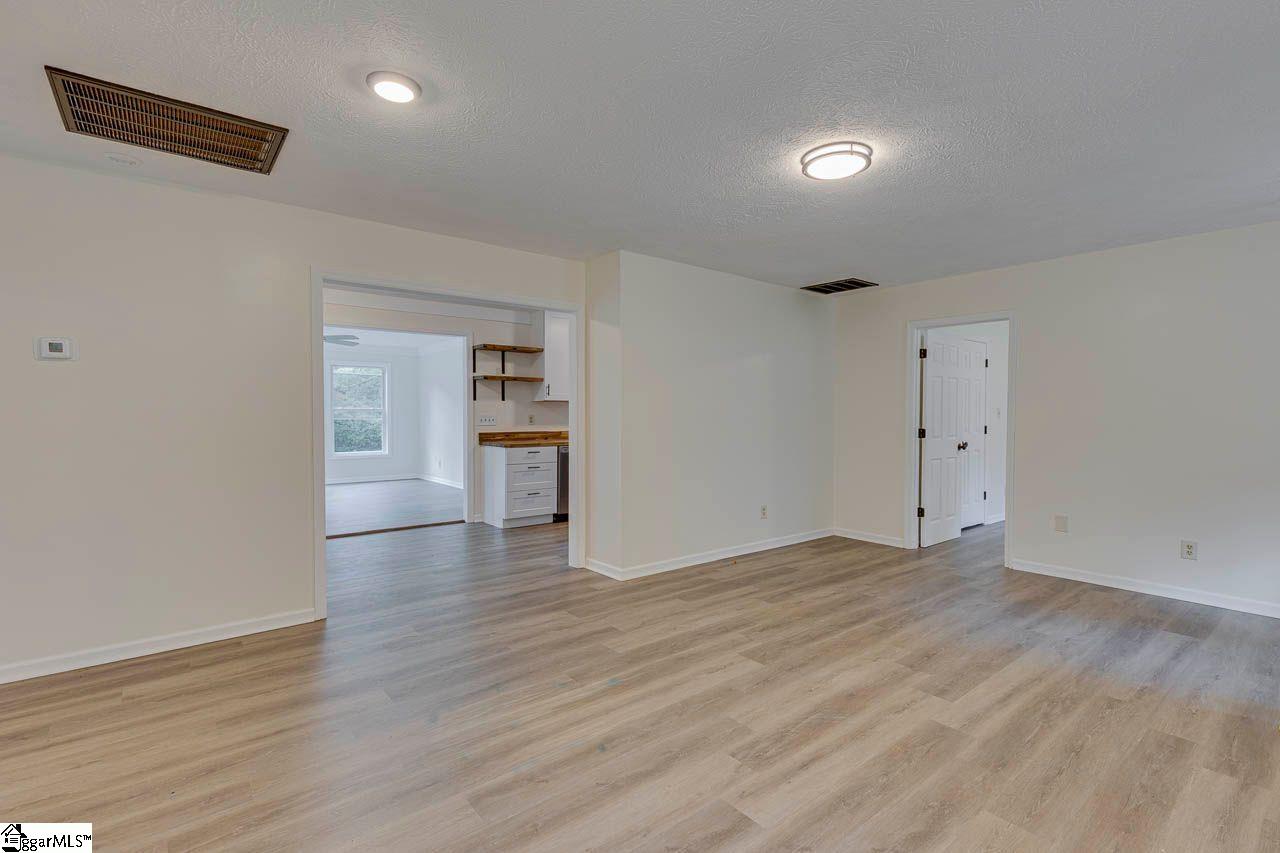 250 Mossie Smith Road Easley, SC 29642 - Photo 2 of 29 Gallery Image 2