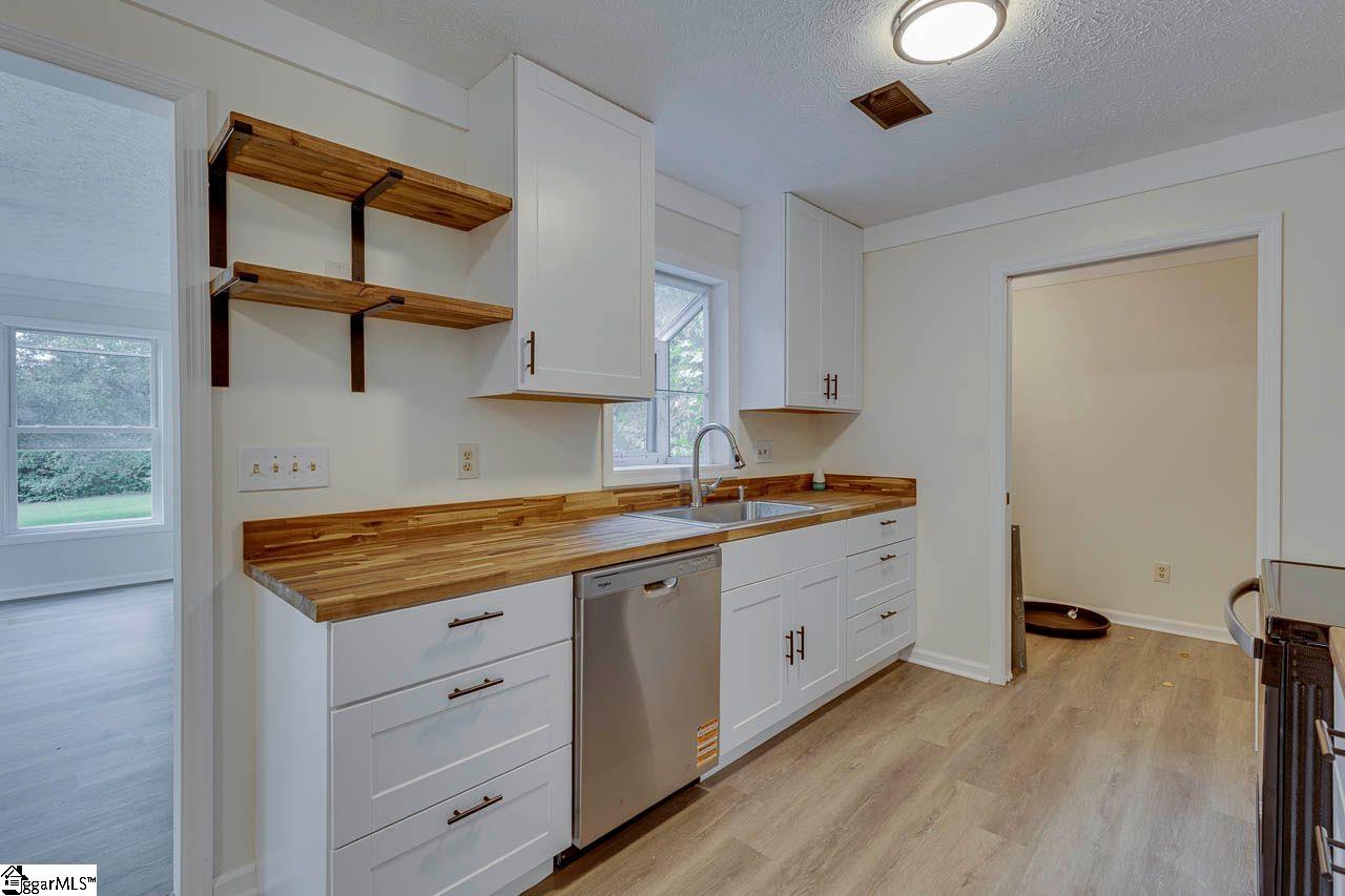 250 Mossie Smith Road Easley, SC 29642 - Photo 6 of 29 Gallery Image 6