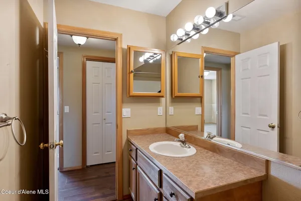 $750,000 | 2996 East Briar Court, Athol, ID 83801