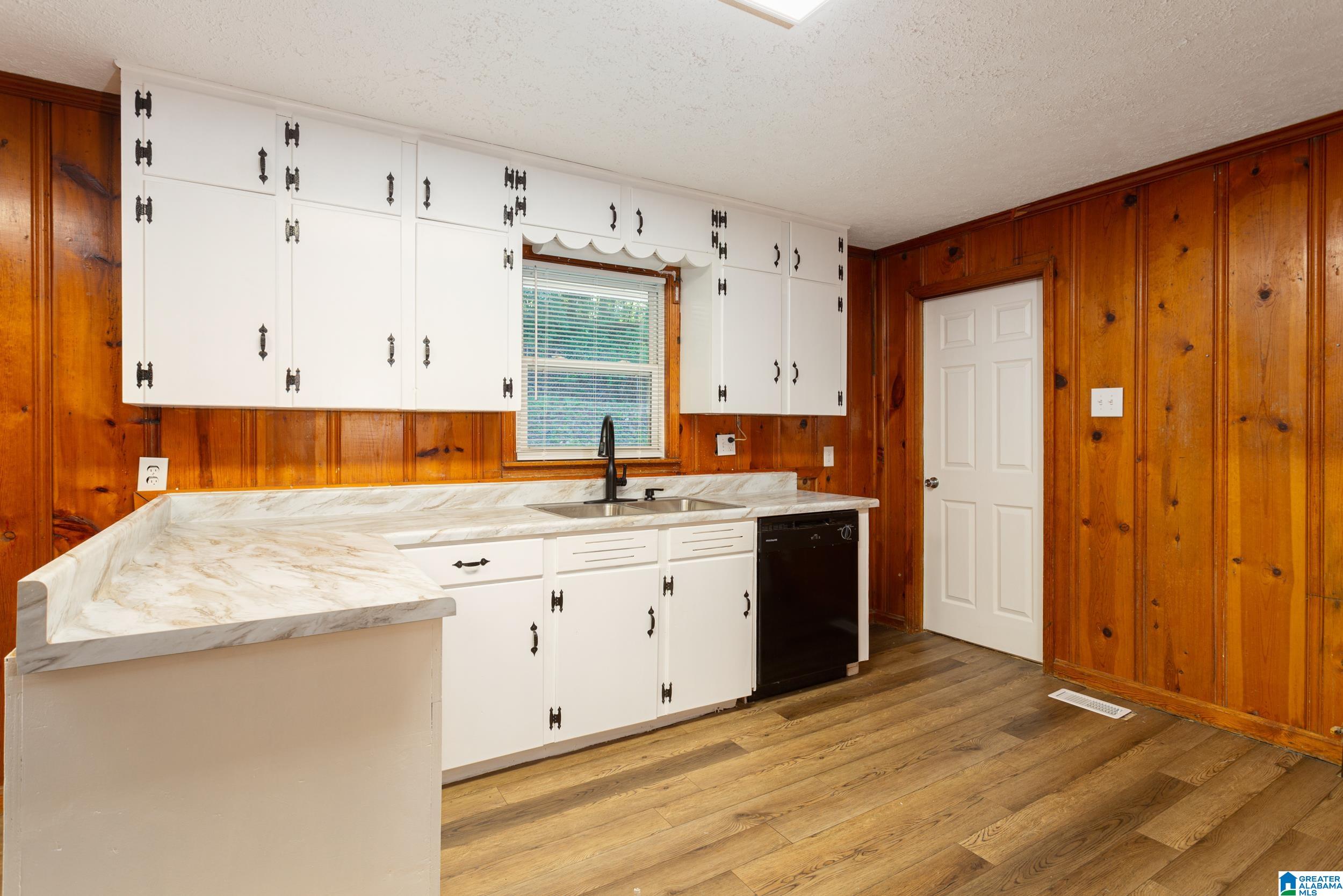 1844 Pelham Road South Jacksonville, AL 36265 - Photo 7 of 32