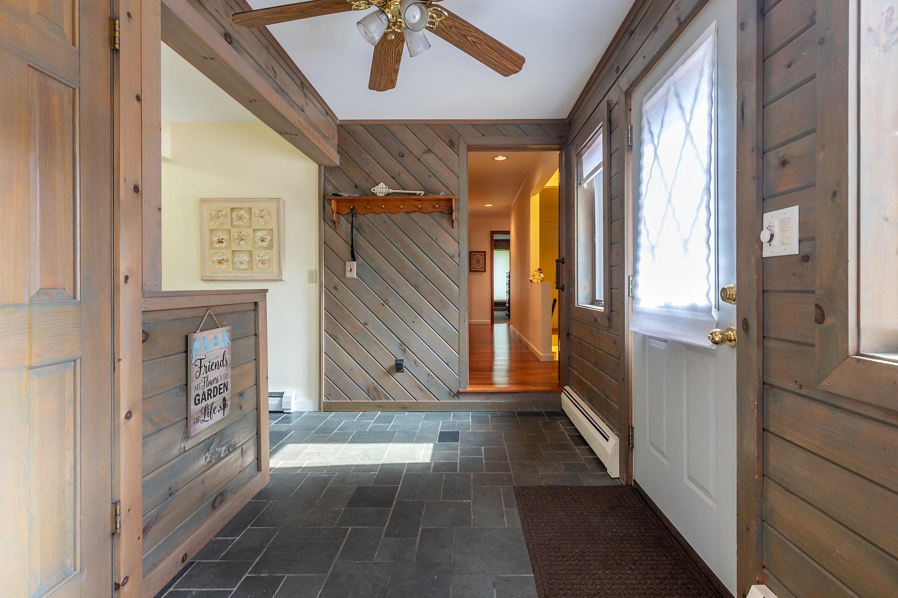 3842 Vermont Rte 7a Shaftsbury, VT 05262 - Photo 4 of 39 Gallery Image 4