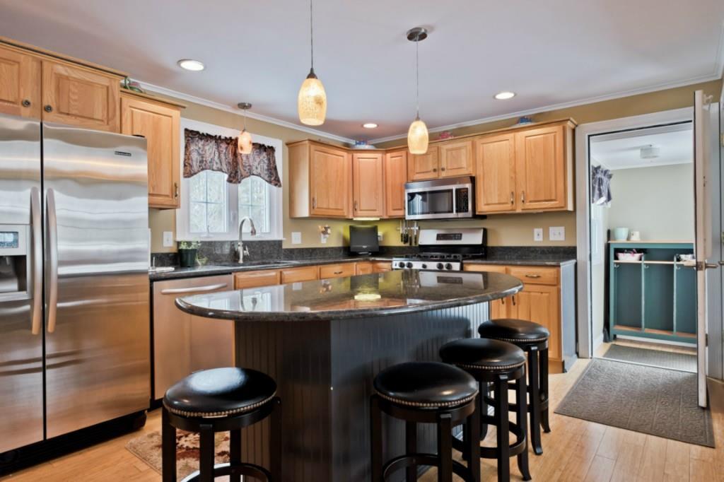 13 Maccabe Road Falmouth, ME 04105 - Photo 9 of 35 Photo