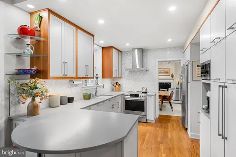 $689,000 | 121 West Lee Street, Baltimore, MD 21201