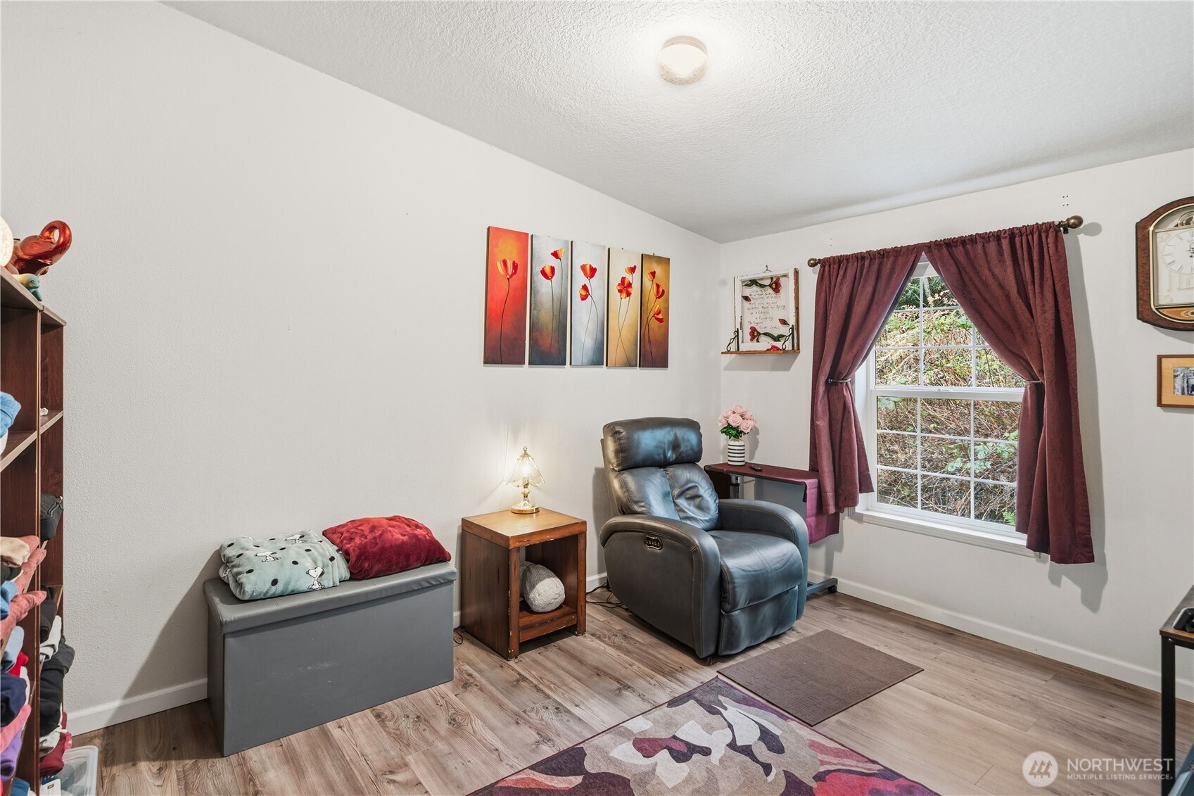 522 Frederick Street Port Townsend, WA 98368 - Photo 23 of 37 a living room with furniture and a large window