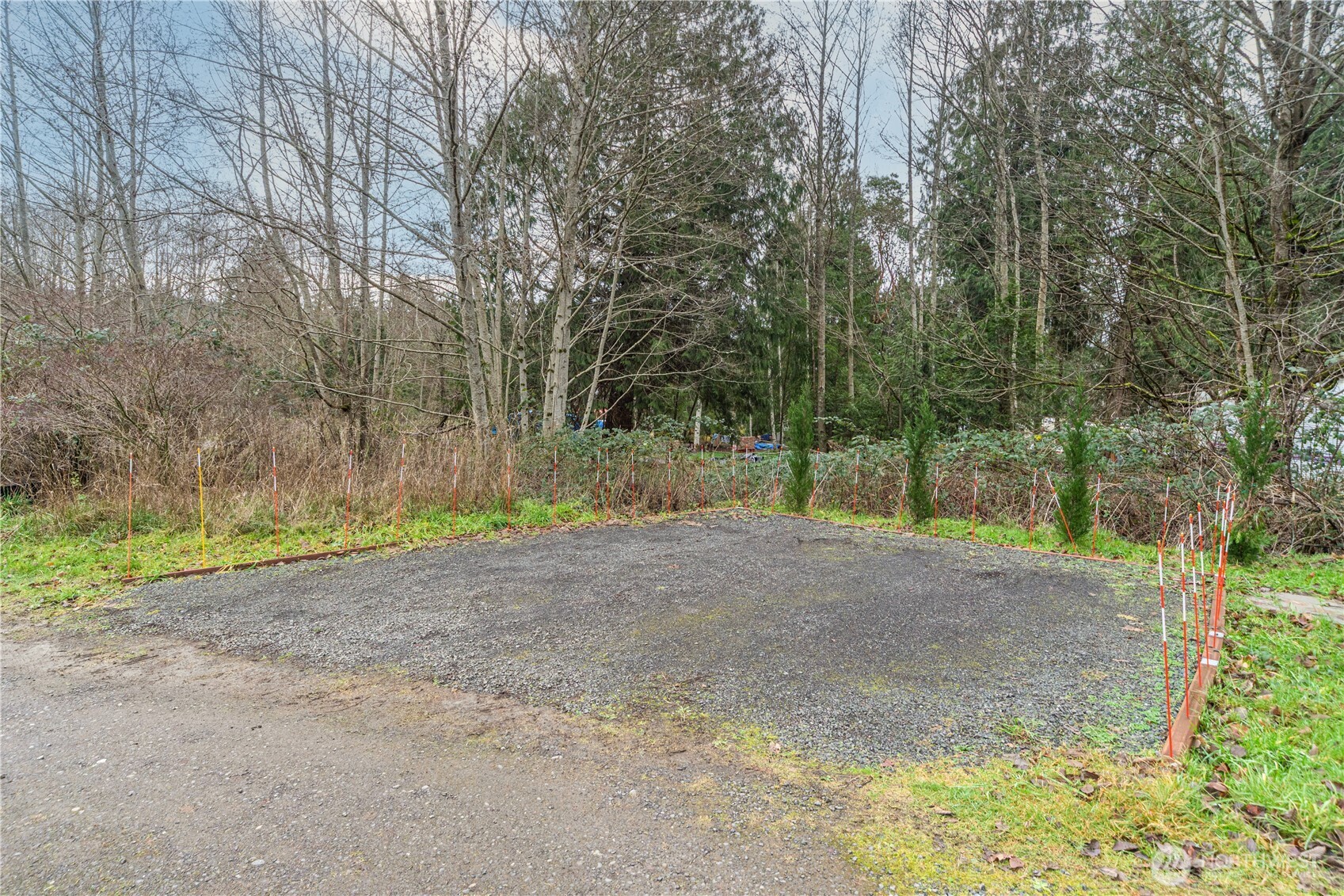 522 Frederick Street Port Townsend, WA 98368 - Photo 35 of 37 a backyard of a house with lots of green space