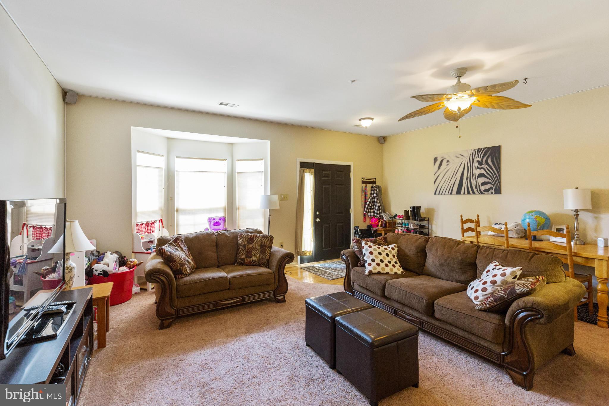 2005 Bell Point Court Odenton, MD 21113 - Photo 4 of 24 a living room with furniture and a window