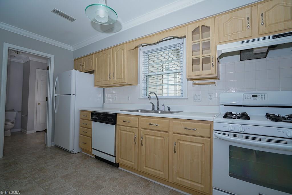 3959 Waterview Road High Point, NC 27265 - Photo 9 of 26 Gallery Image 9