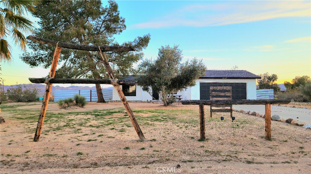 63543 Jadeite Street Joshua Tree, CA 92252 - Photo 4 of 38
