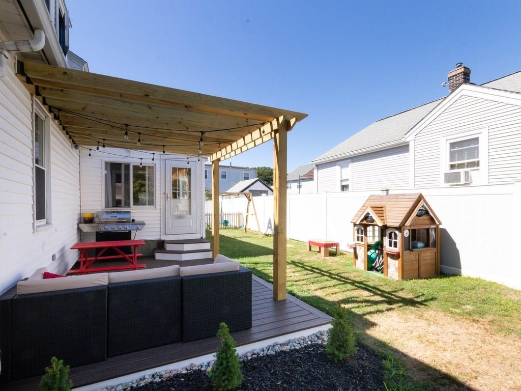 87 Pelican Road Quincy, MA 02169 - Photo 34 of 40 Gallery Image 34