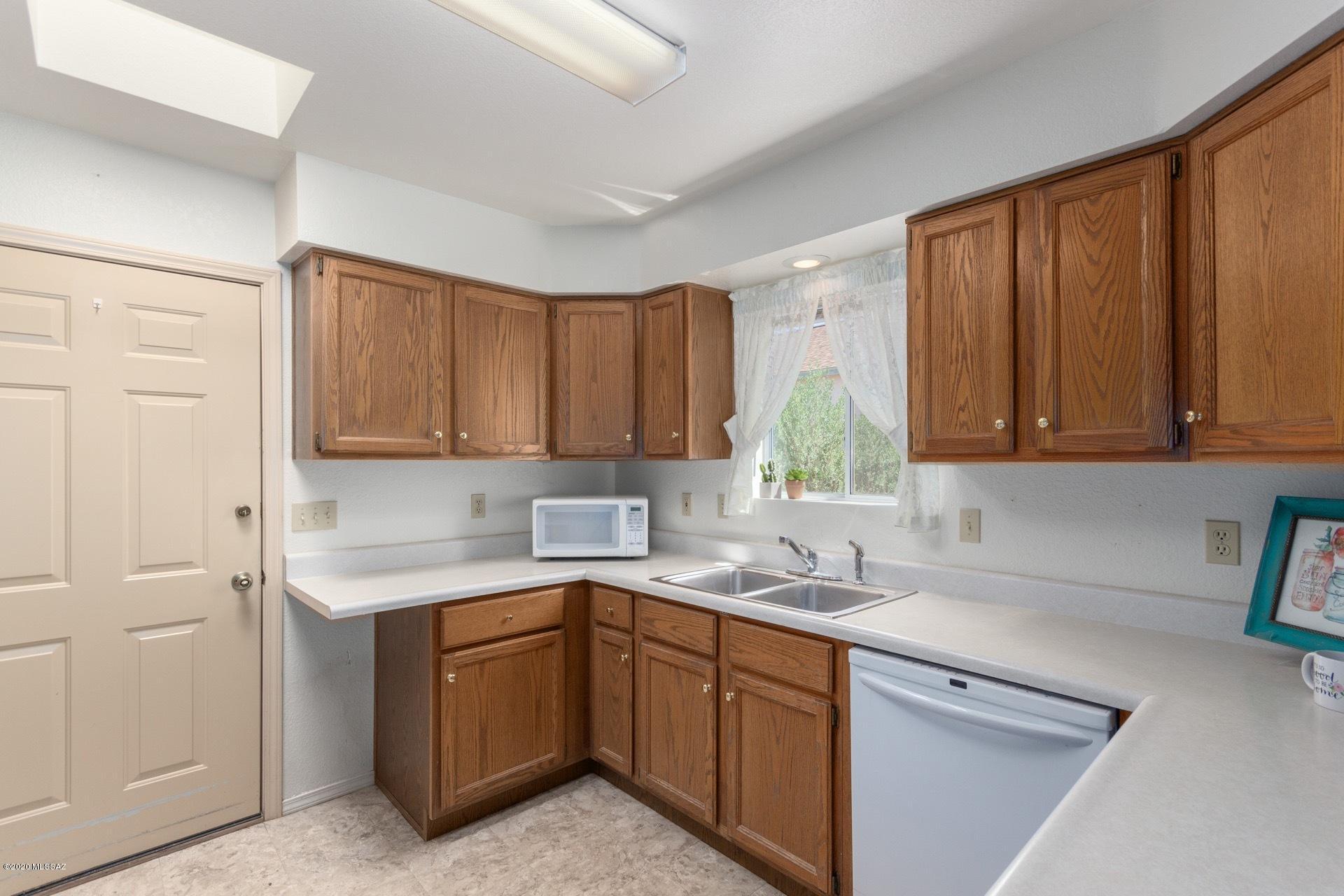 142 West Forrest Feezor Street Corona de Tucson, AZ 85641 - Photo 12 of 40