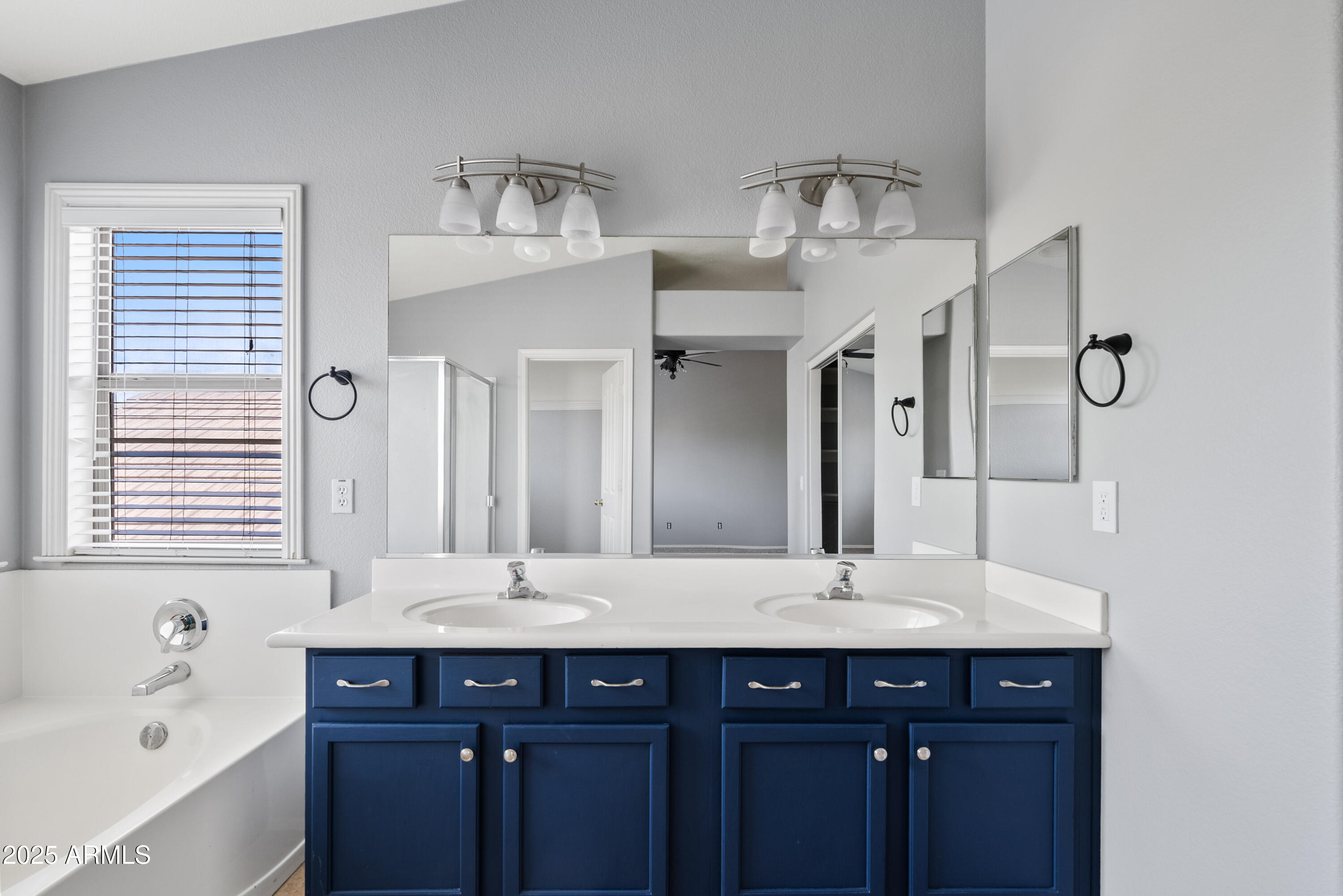 4098 East Rustler Way Gilbert, AZ 85297 - Photo 20 of 42 Primary Bath Double Vanity