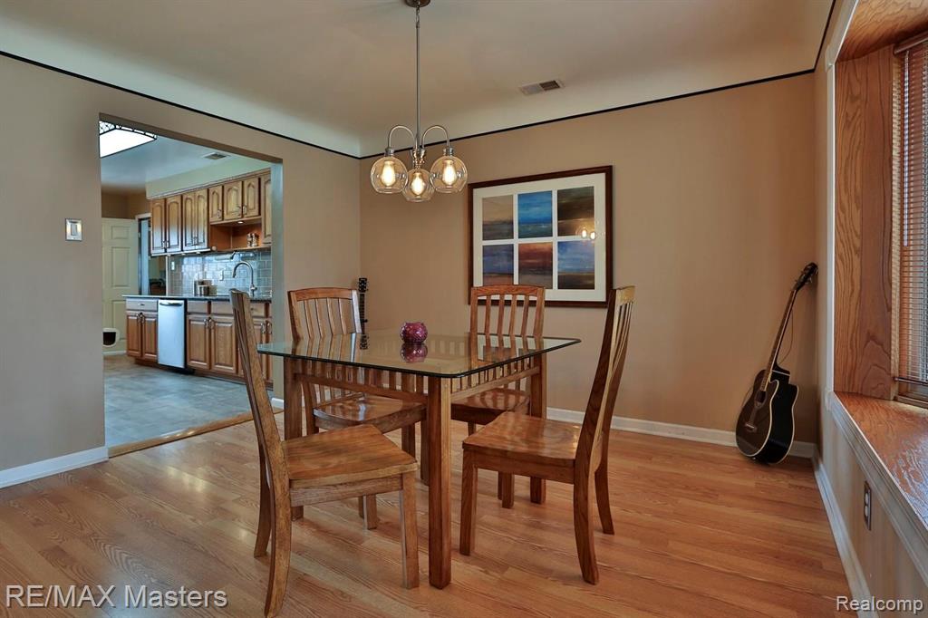 29850 Pointe Drive Gibraltar, MI 48173 - Photo 7 of 20