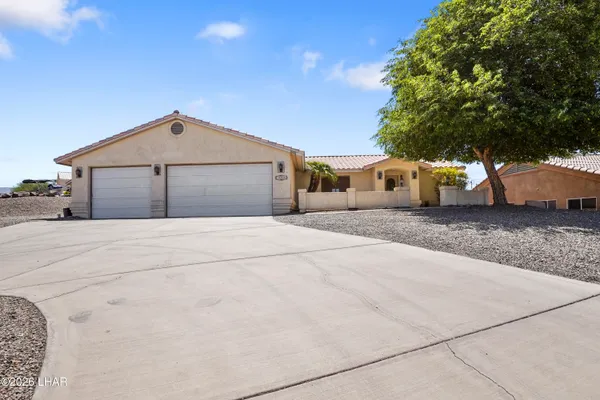 $574,900 | 1606 Kiowa Avenue, Lake Havasu City, AZ 86403