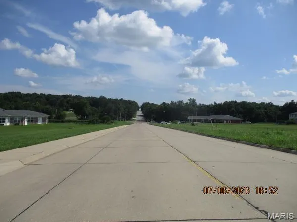 $1,045,440 | 77 St Andrews Drive, Union, MO 63084