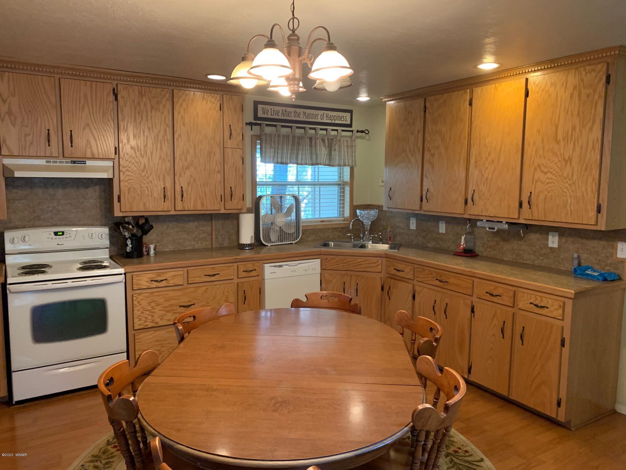 581 South School Bus Road Eagar, AZ 85925 - Photo 5 of 13 Gallery Image 5