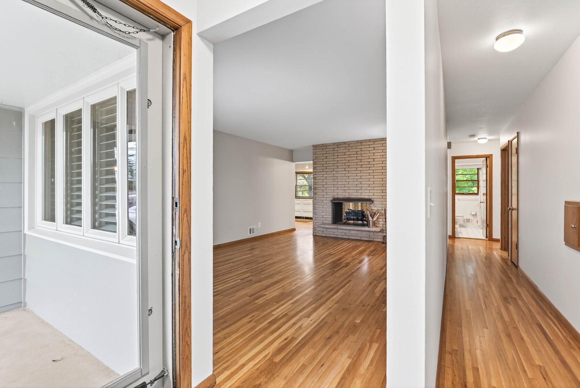 5224 West 70th Street Edina, MN 55439 - Photo 3 of 35