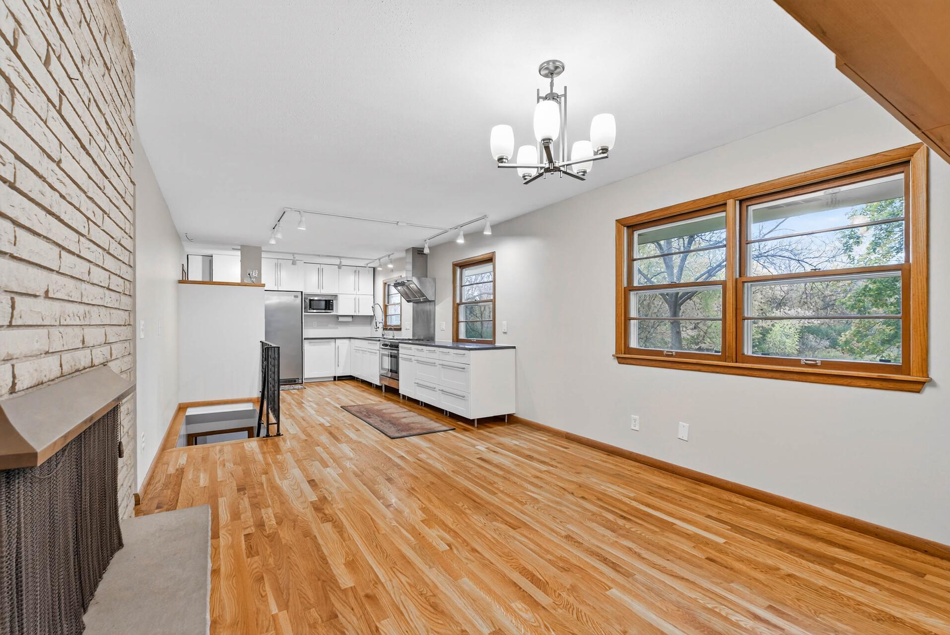 5224 West 70th Street Edina, MN 55439 - Photo 7 of 35